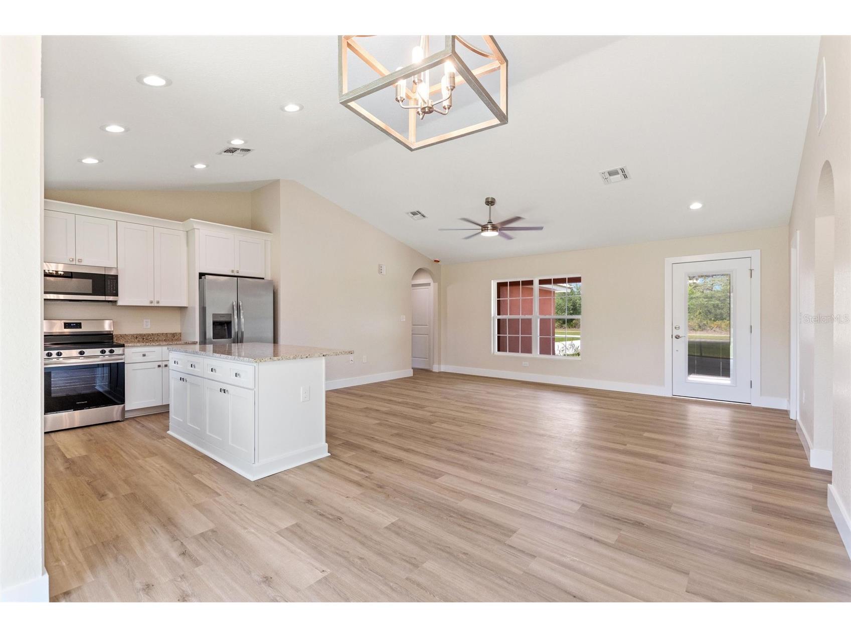 6301 Red Grange Boulevard Indian Lake Estates FL 33855 - LAKE WALK IN WATER P4938505 image3