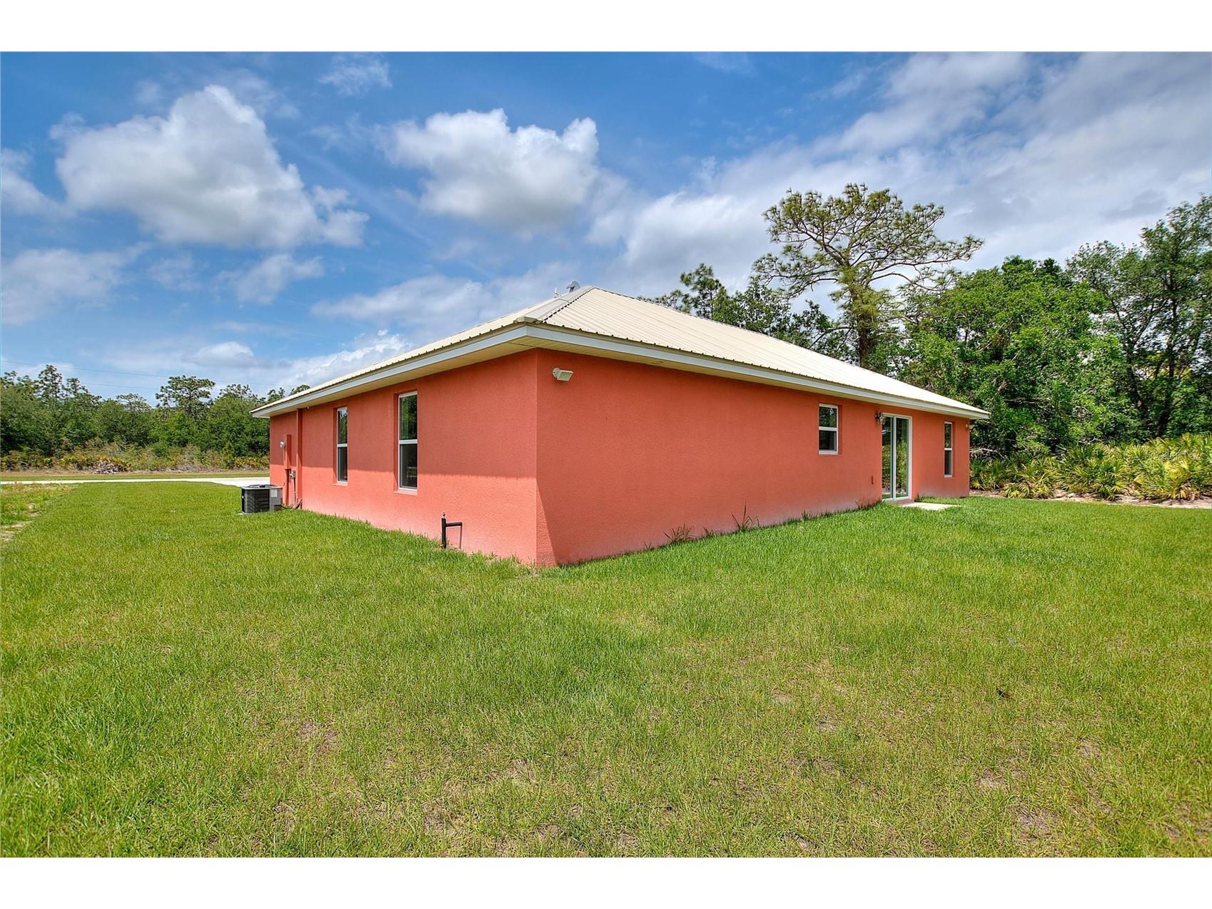 6301 Red Grange Boulevard Indian Lake Estates FL 33855 - LAKE WALK IN WATER P4938505 image30