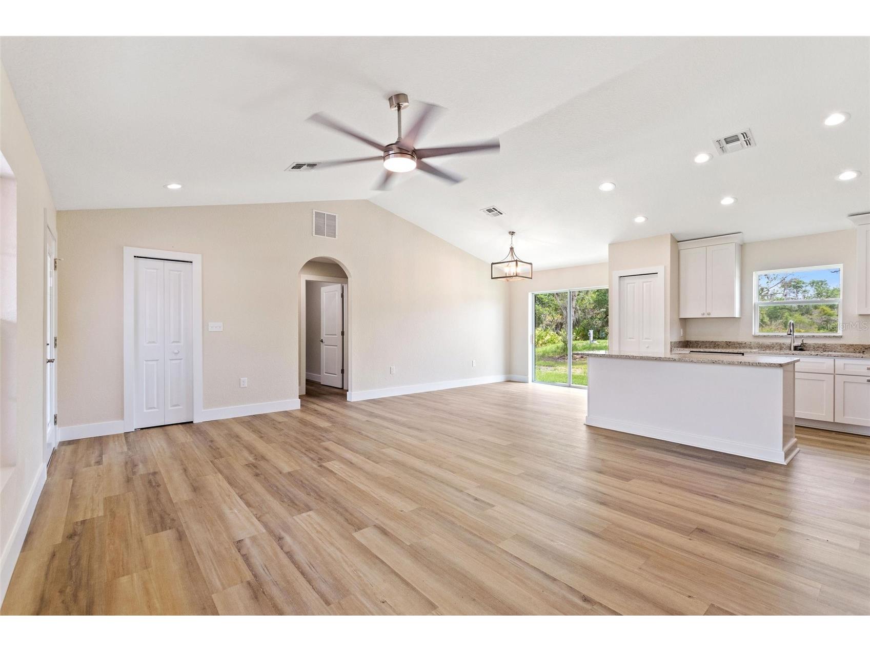 6301 Red Grange Boulevard Indian Lake Estates FL 33855 - LAKE WALK IN WATER P4938505 image8