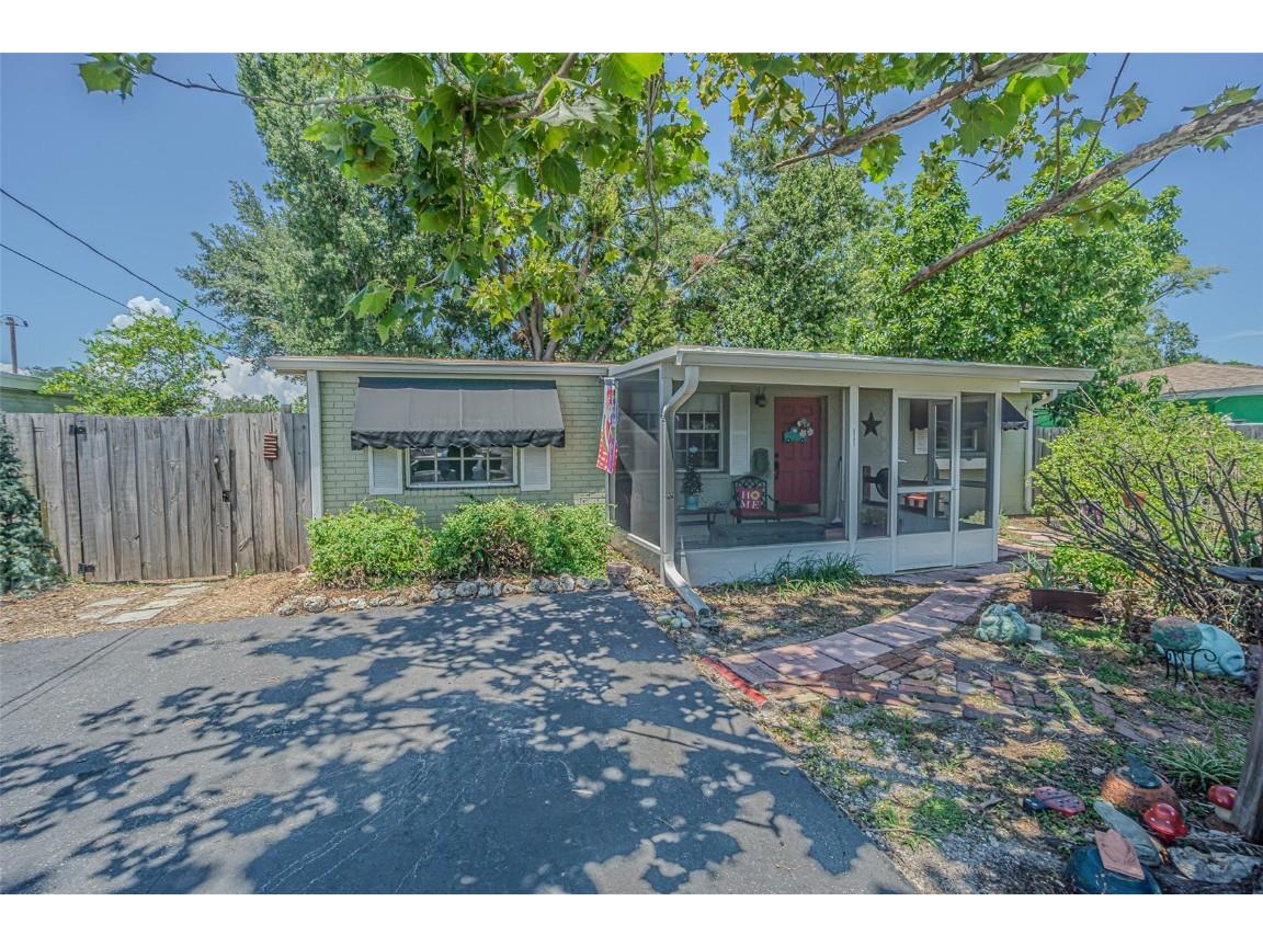 6302 Axelrod Road Tampa FL 33634 TB8413538 image1