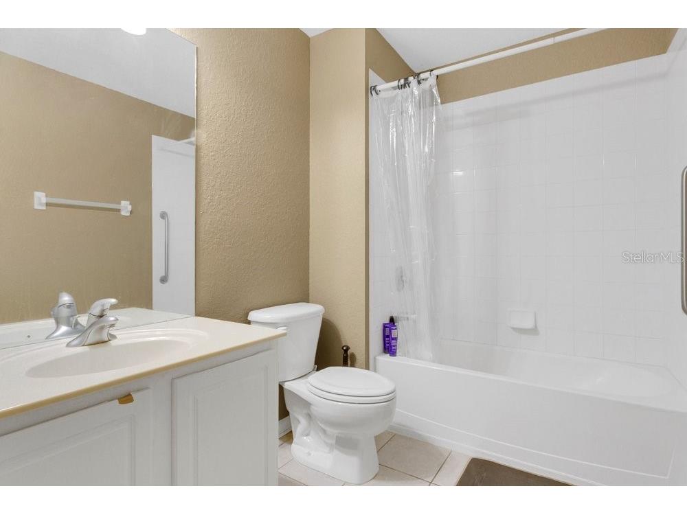 6302 Daysbrook Drive #104 Orlando FL 32835 O6410052 image16