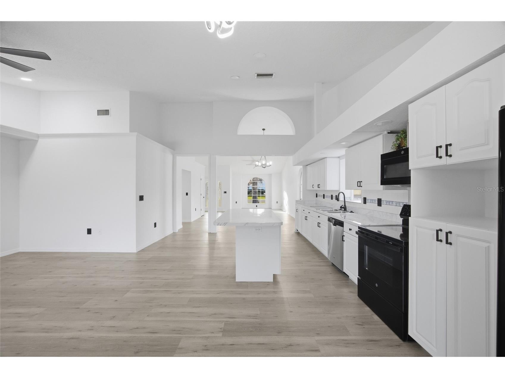 6302 Silver Oaks Drive Zephyrhills FL 33542 TB8468019 image10