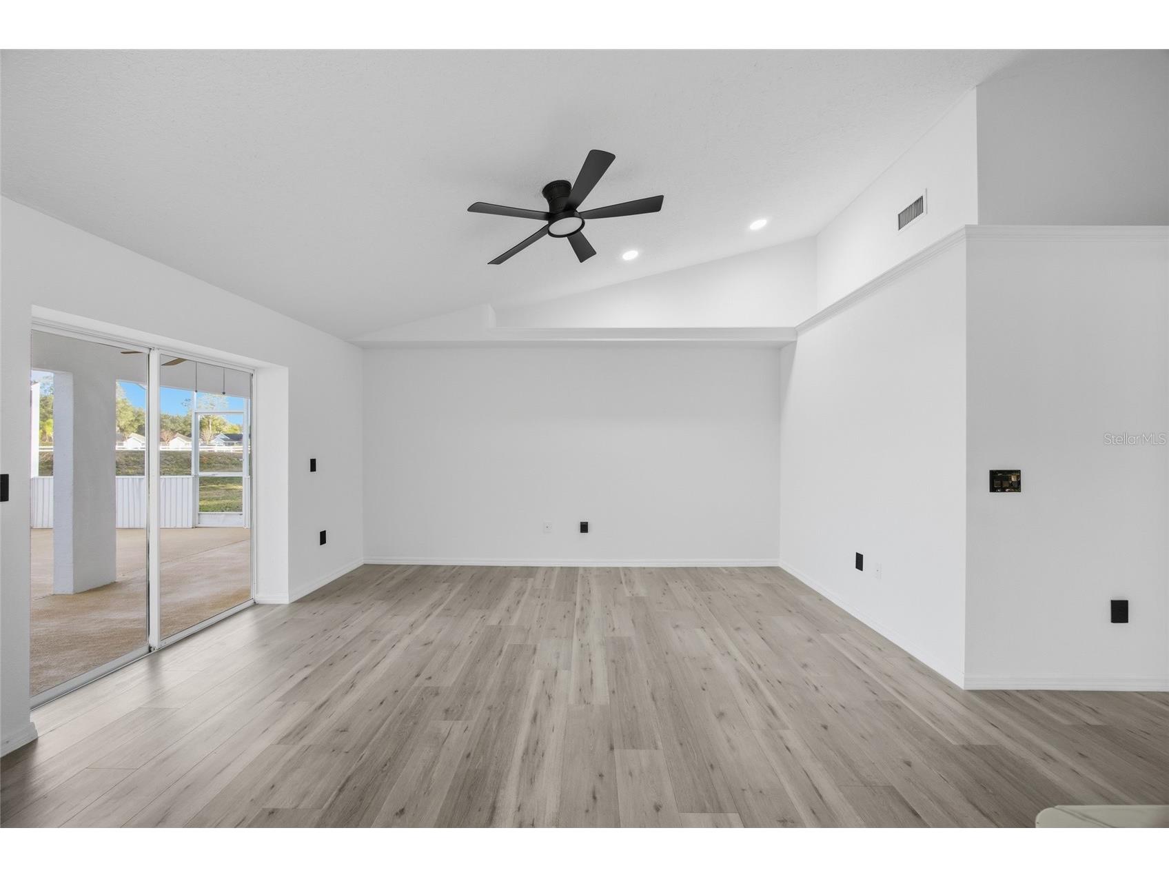 6302 Silver Oaks Drive Zephyrhills FL 33542 TB8468019 image11