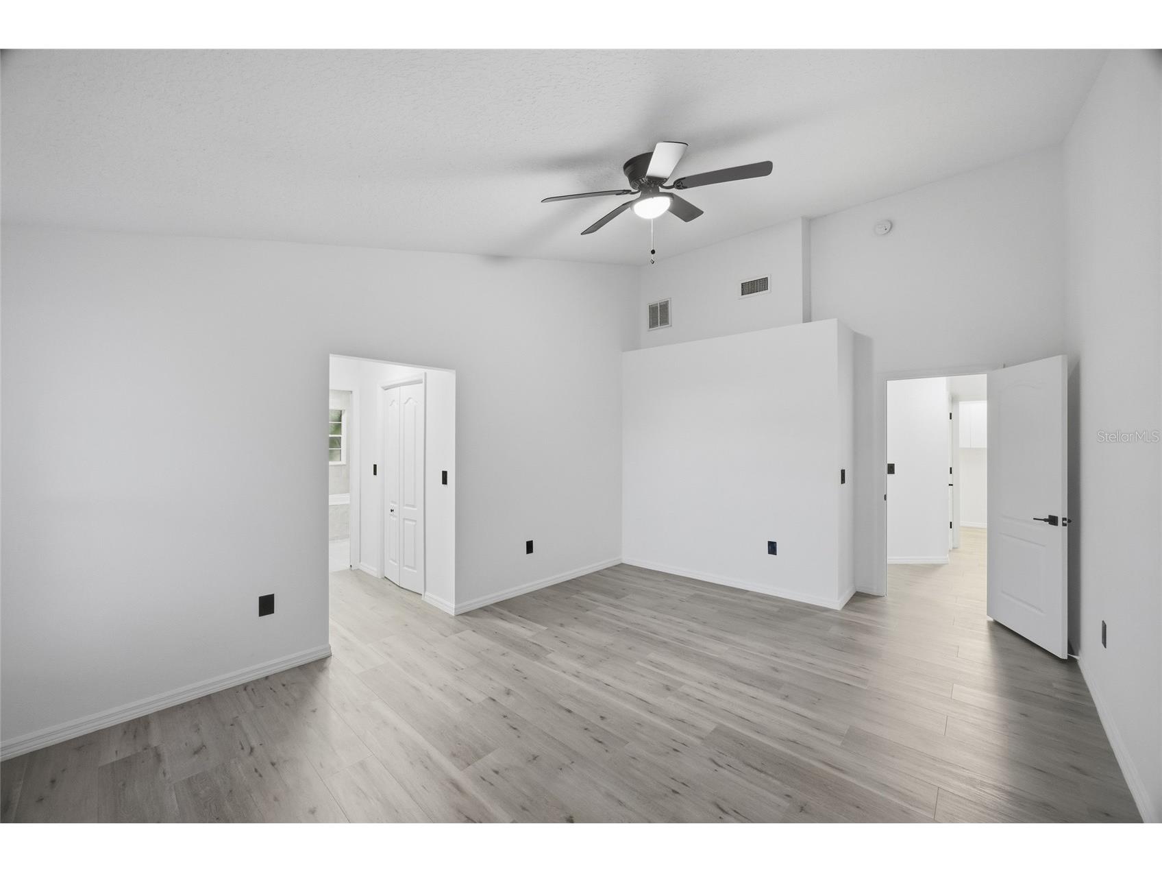 6302 Silver Oaks Drive Zephyrhills FL 33542 TB8468019 image14