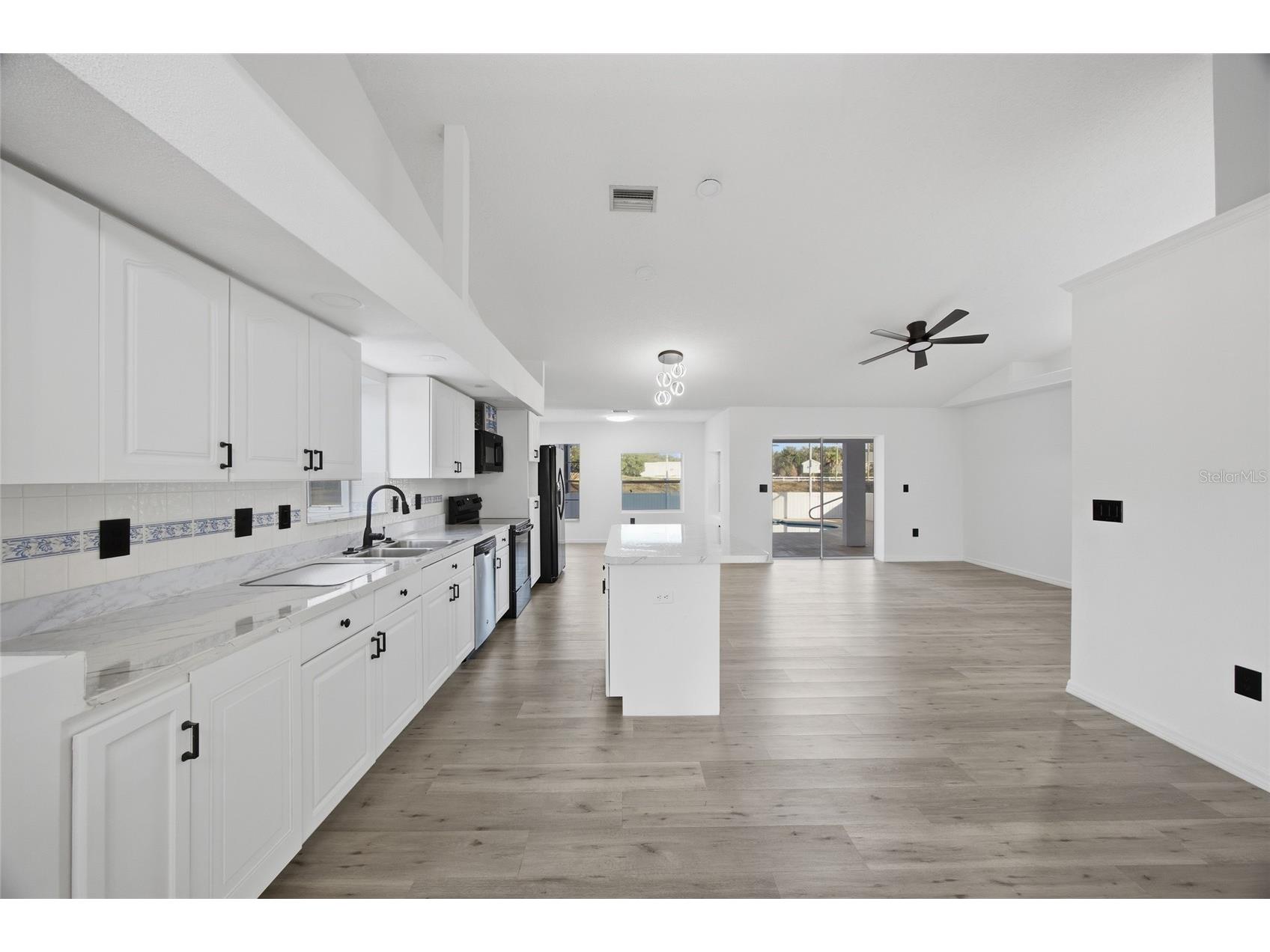 6302 Silver Oaks Drive Zephyrhills FL 33542 TB8468019 image7