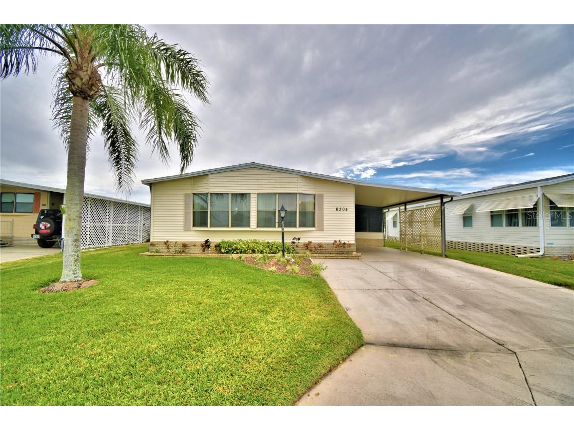 6304 Grove Pointe Drive SE Winter Haven FL 33884 P4929107 image1