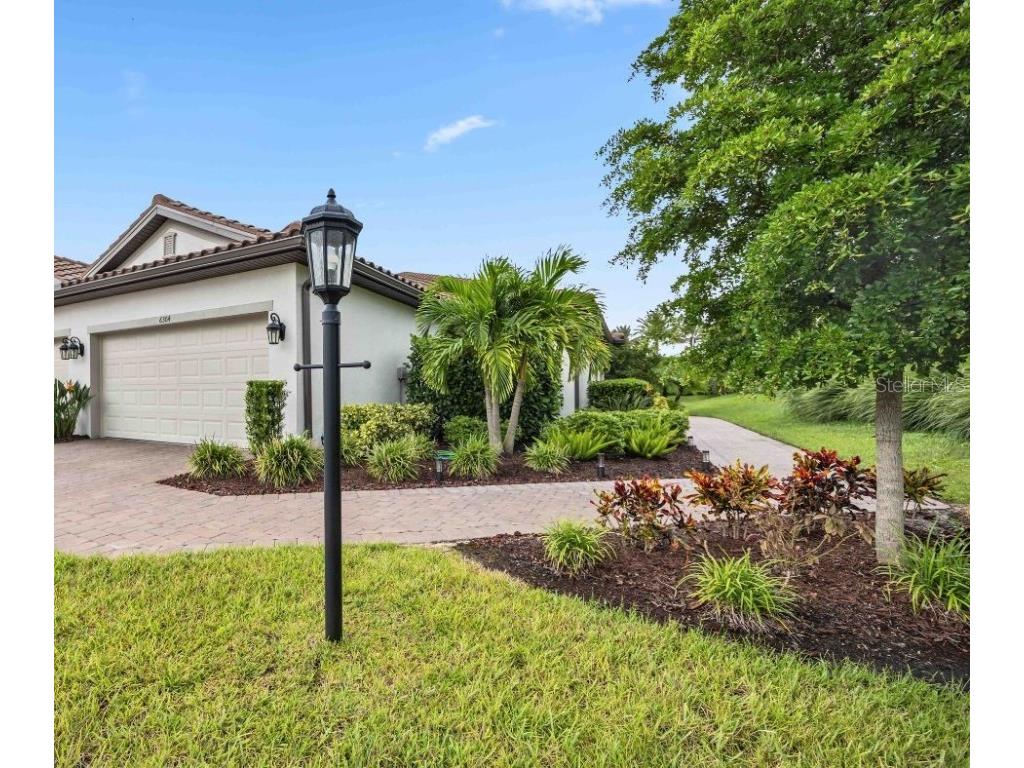 6304 Plateau Court Bradenton FL 34203 A4622311 image1