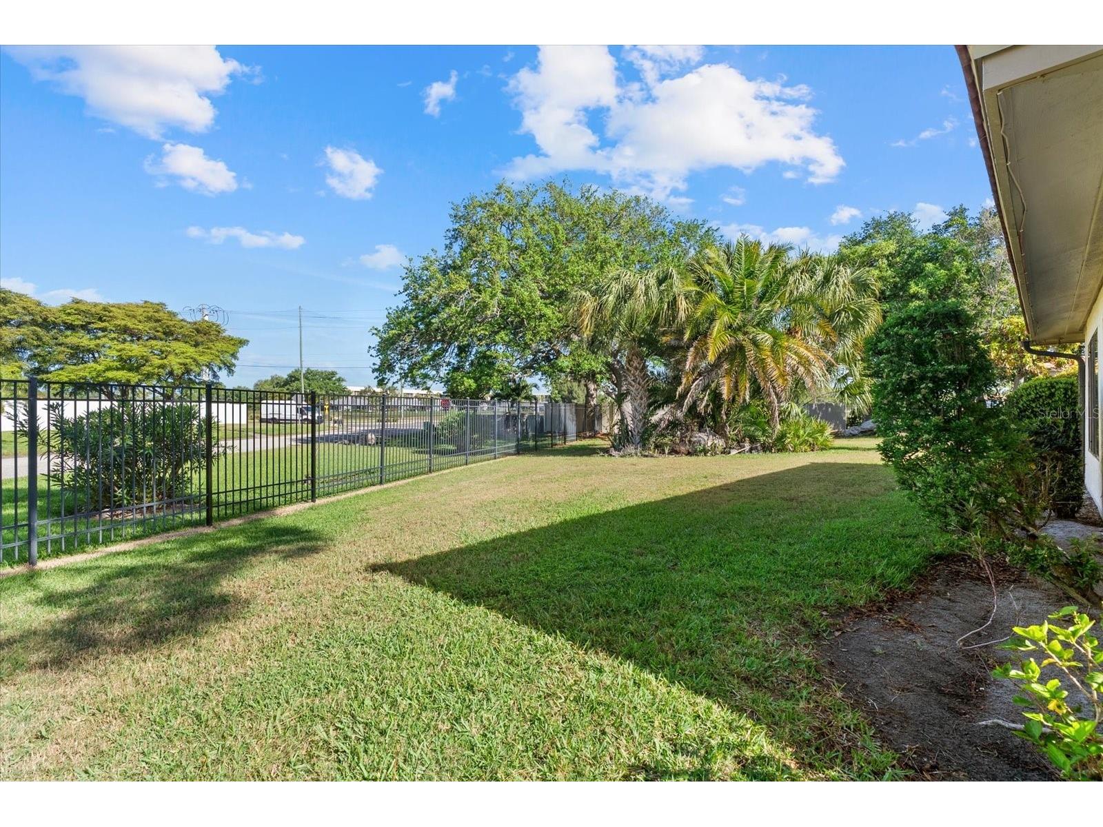 6304 Sun Eagle Lane #19B Bradenton FL 34210 A4684459 image46