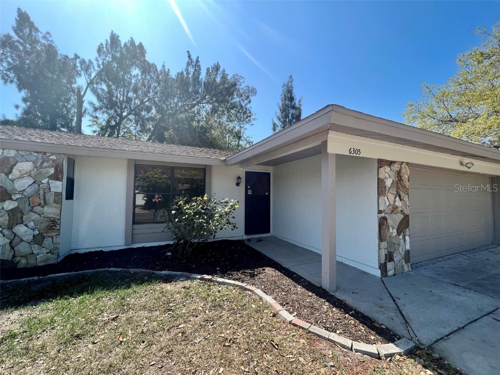 6305 36th Avenue W Bradenton FL 34209 A4553739 image1