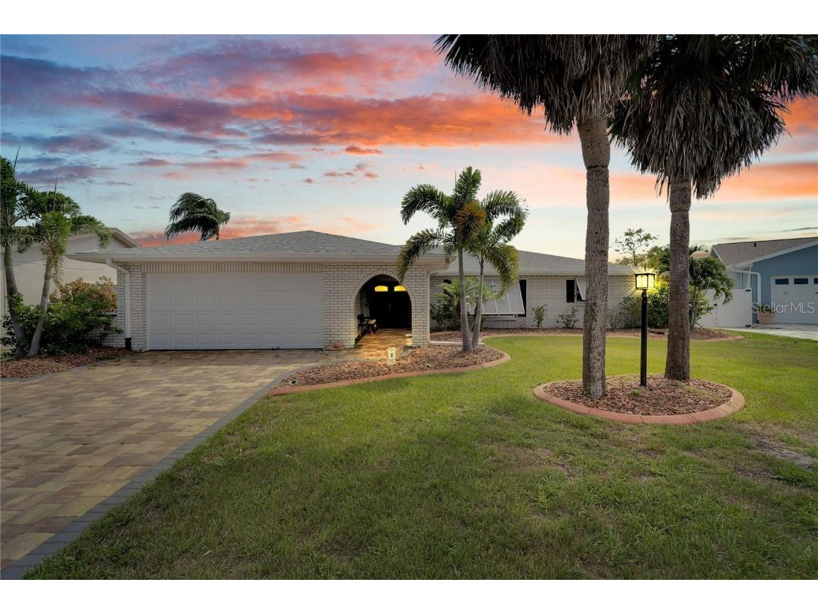 6305 Cottonwood Lane Apollo Beach FL 33572 T3474380 image1