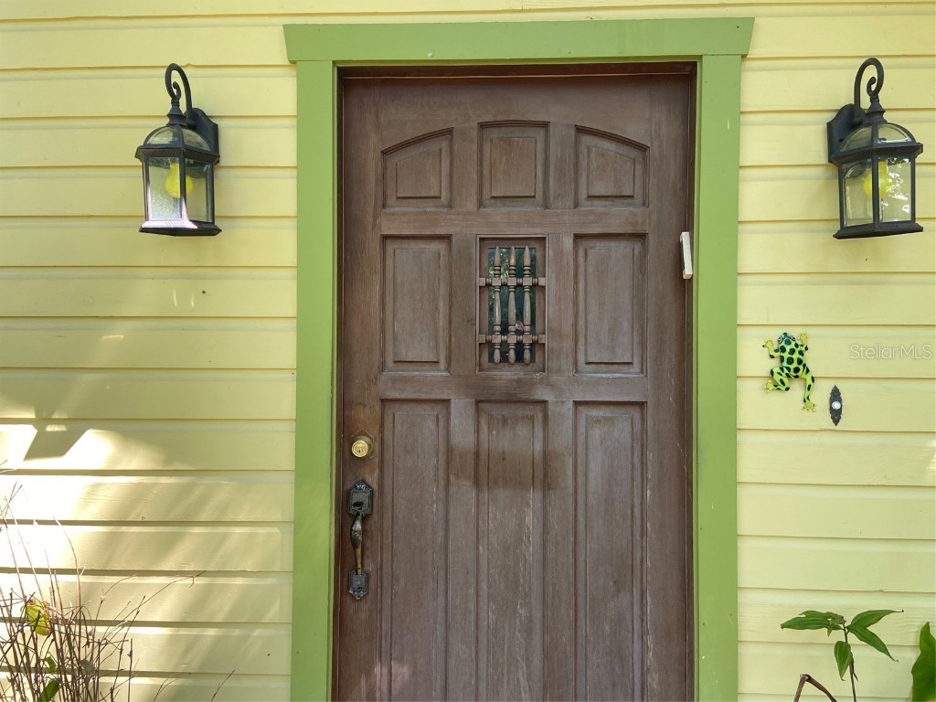 6305 Eureka Springs Road Tampa FL 33610 T3375035 image1