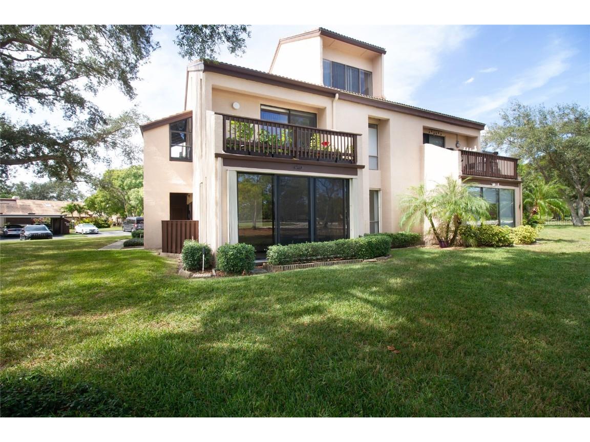 6305 Pelican Creek Crossing #B Saint Petersburg FL 33707 U8218237 image1