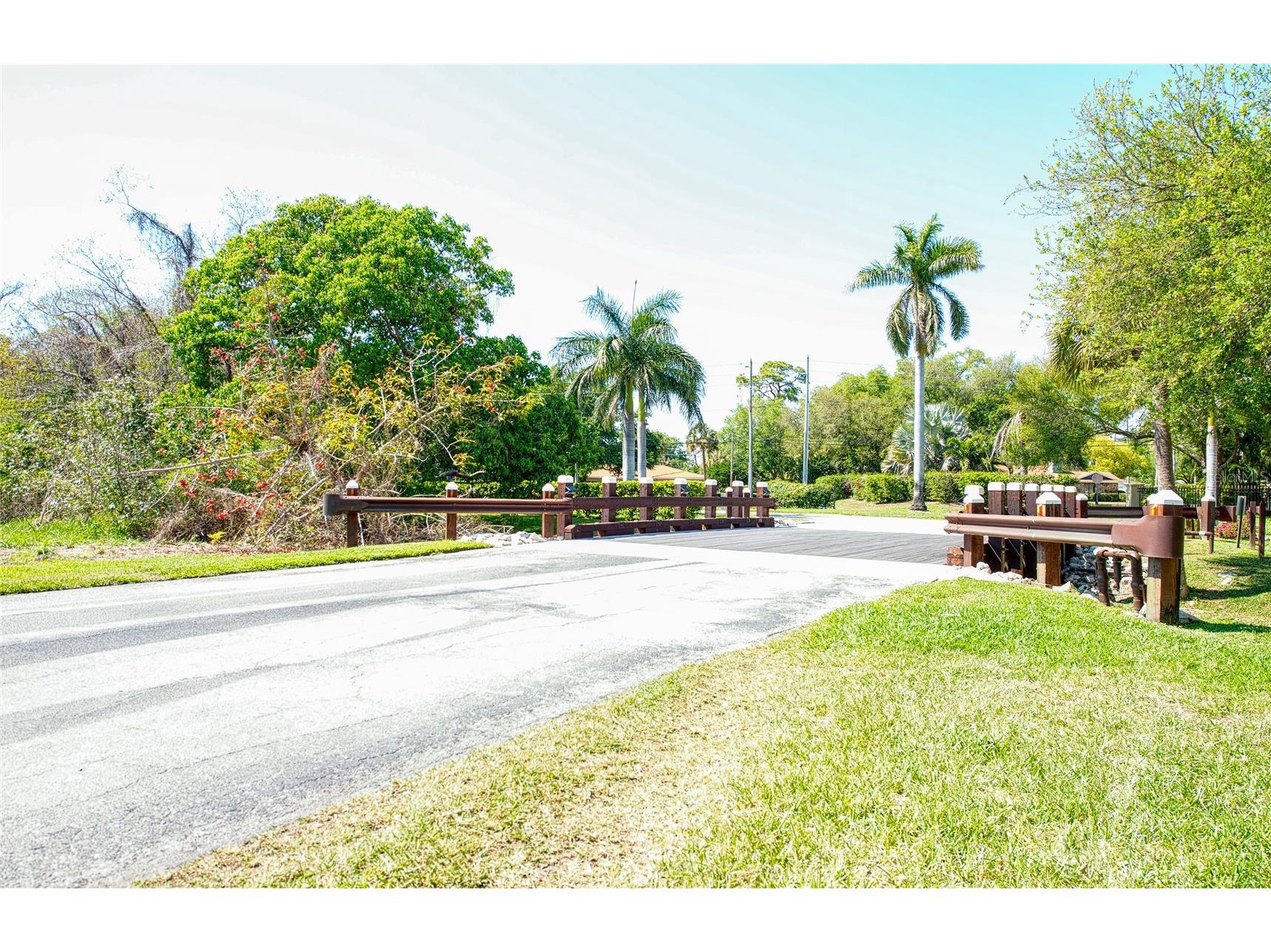 6305 Pelican Creek Crossing #D Saint Petersburg FL 33707 TB8503119 image23
