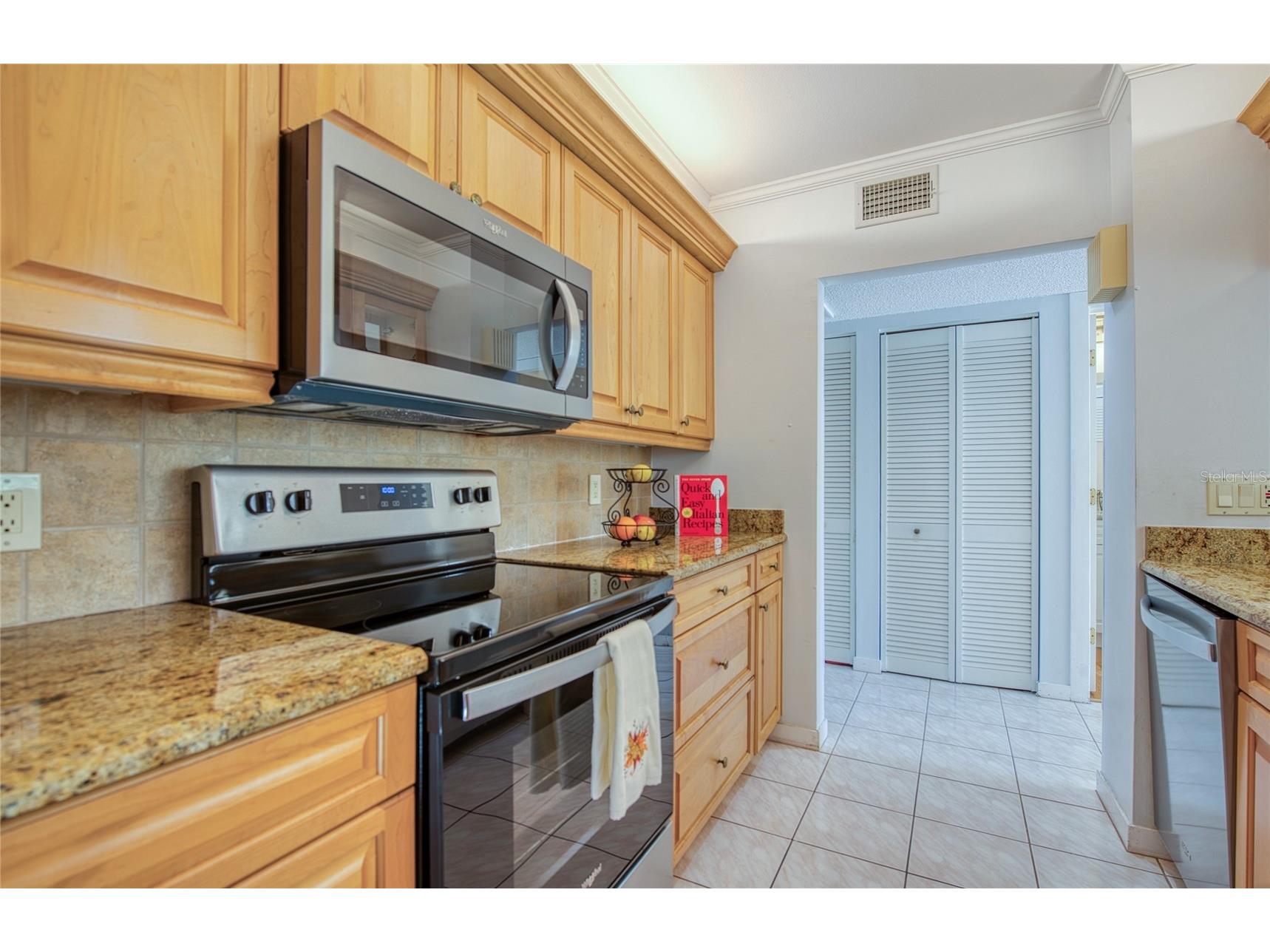 6305 Pelican Creek Crossing #D Saint Petersburg FL 33707 TB8503119 image48