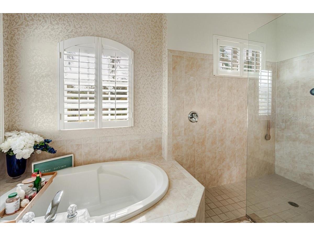 6305 Tanager Cove Lakewood Ranch FL 34202 A4696665 image48