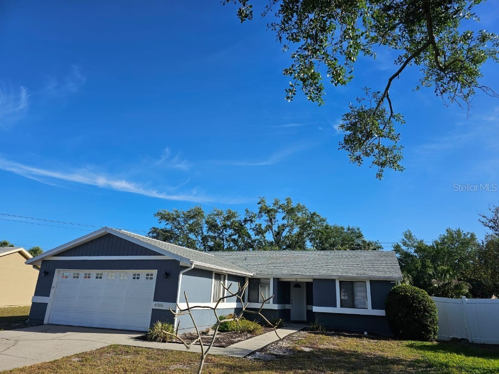 6306 32nd Avenue W Bradenton FL 34209 A4642775 image1