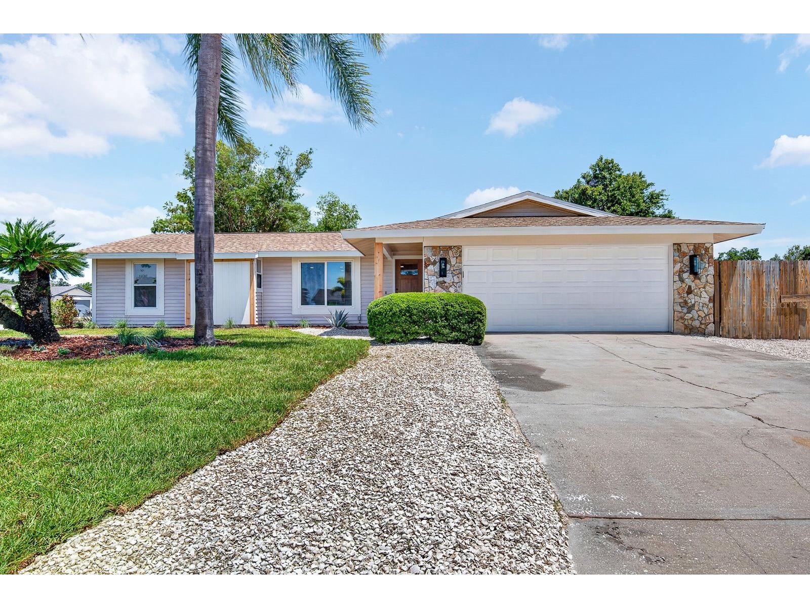 6306 37th Avenue W Bradenton FL 34209 A4693715 image1