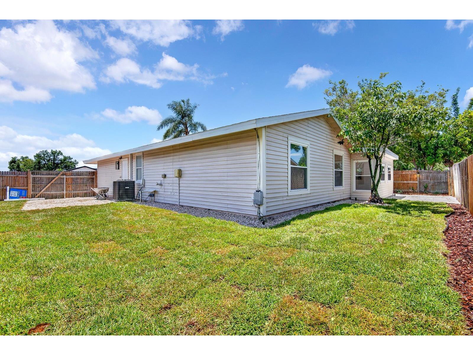 6306 37th Avenue W Bradenton FL 34209 A4693715 image46
