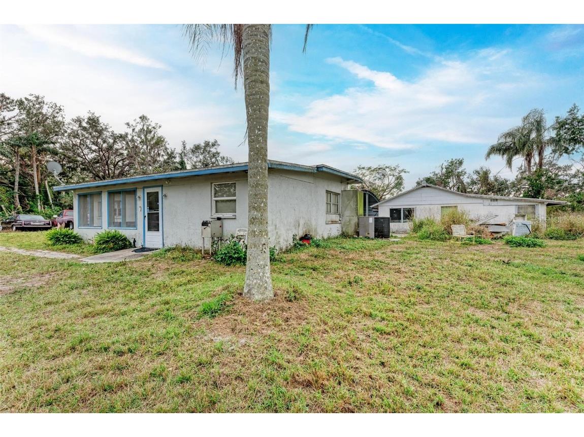 6307 30th Avenue E Palmetto FL 34221 A4637553 image1