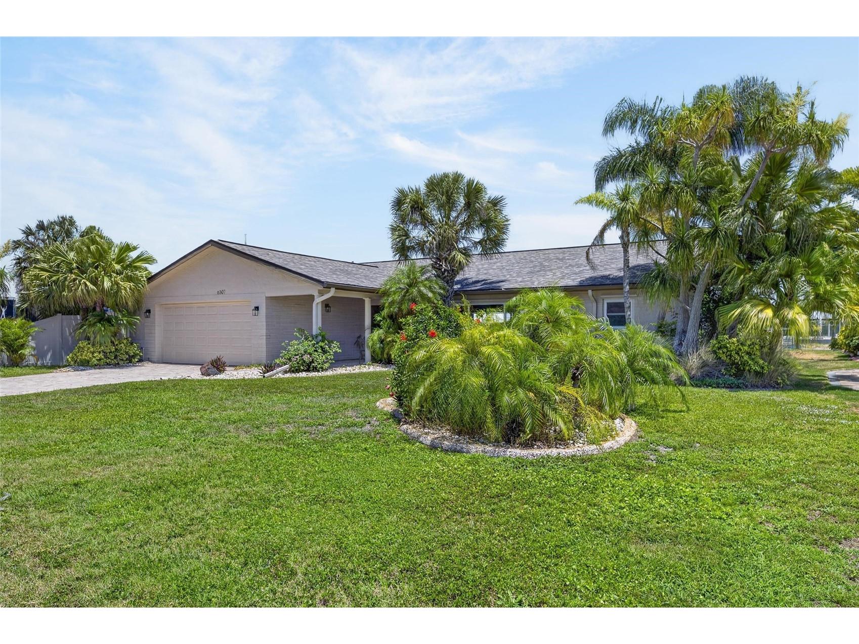 6307 Cottonwood Lane Apollo Beach FL 33572 - TAMPA BAY TB8462311 image2