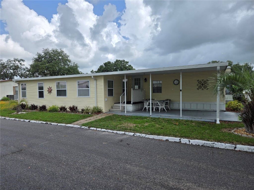 6307 Parksend Lane Zephyrhills FL 33542 TB8397729 image1