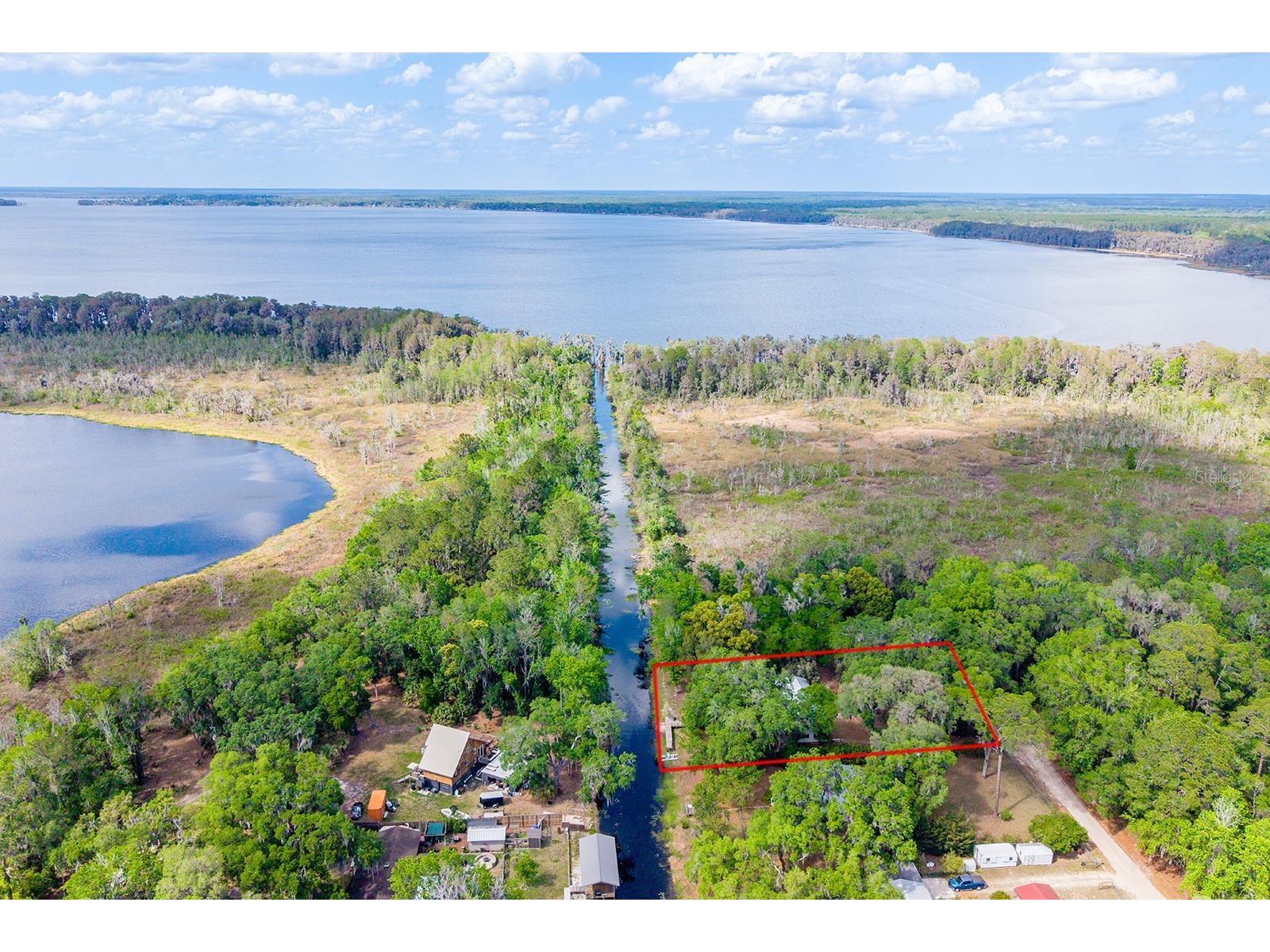 6308 Island Road Melrose FL 32666 - LAKE SANTA FE GC539187 image1