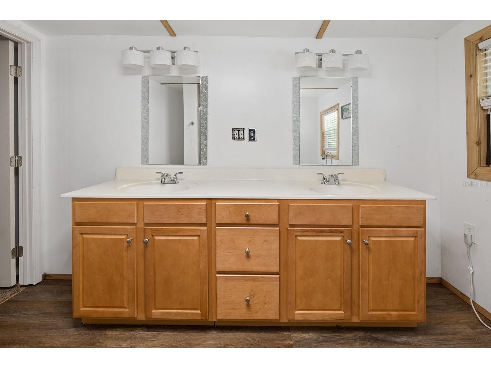 6308 Island Road Melrose FL 32666 - LAKE SANTA FE GC539187 image10