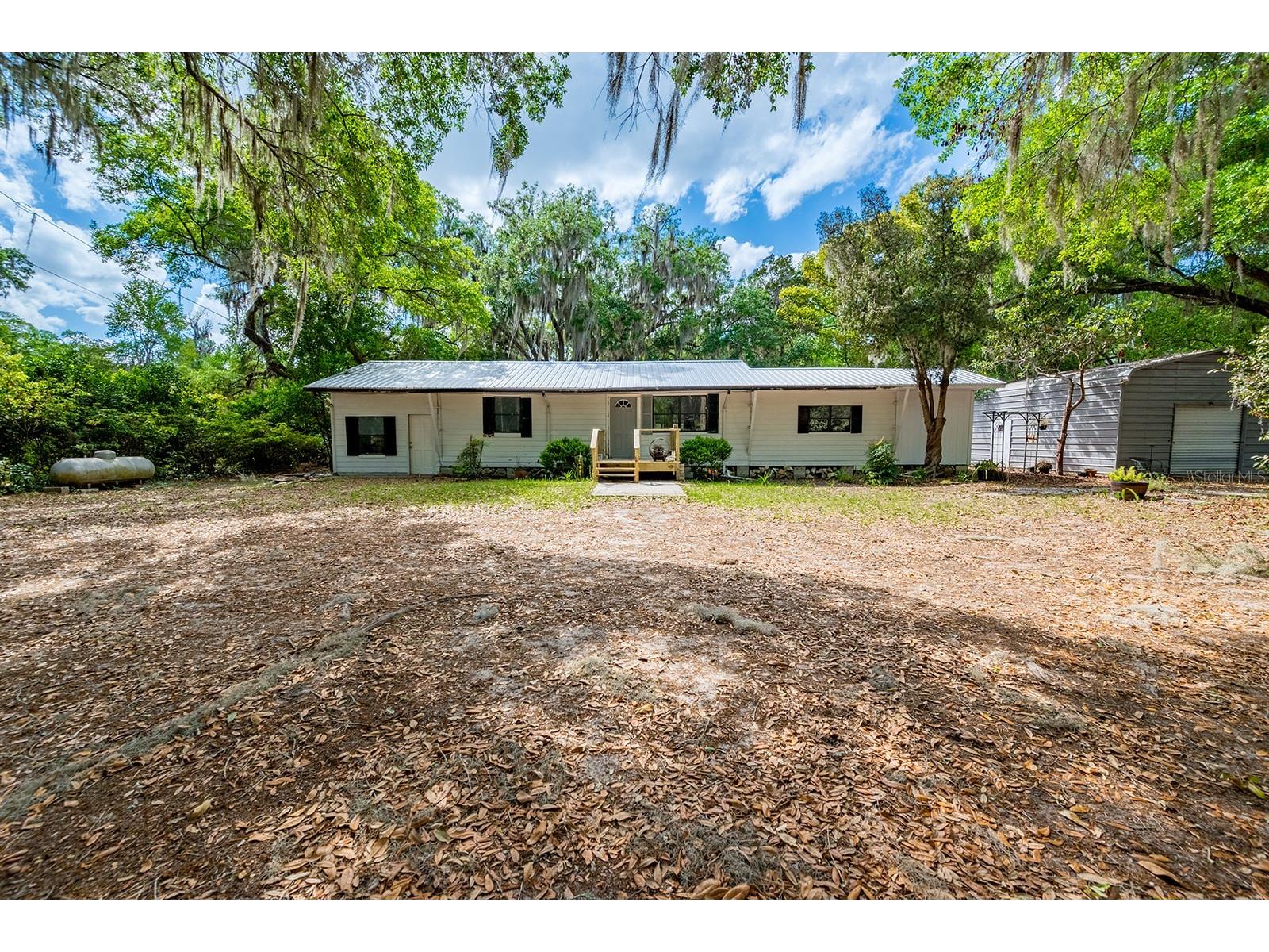 6308 Island Road Melrose FL 32666 - LAKE SANTA FE GC539187 image3