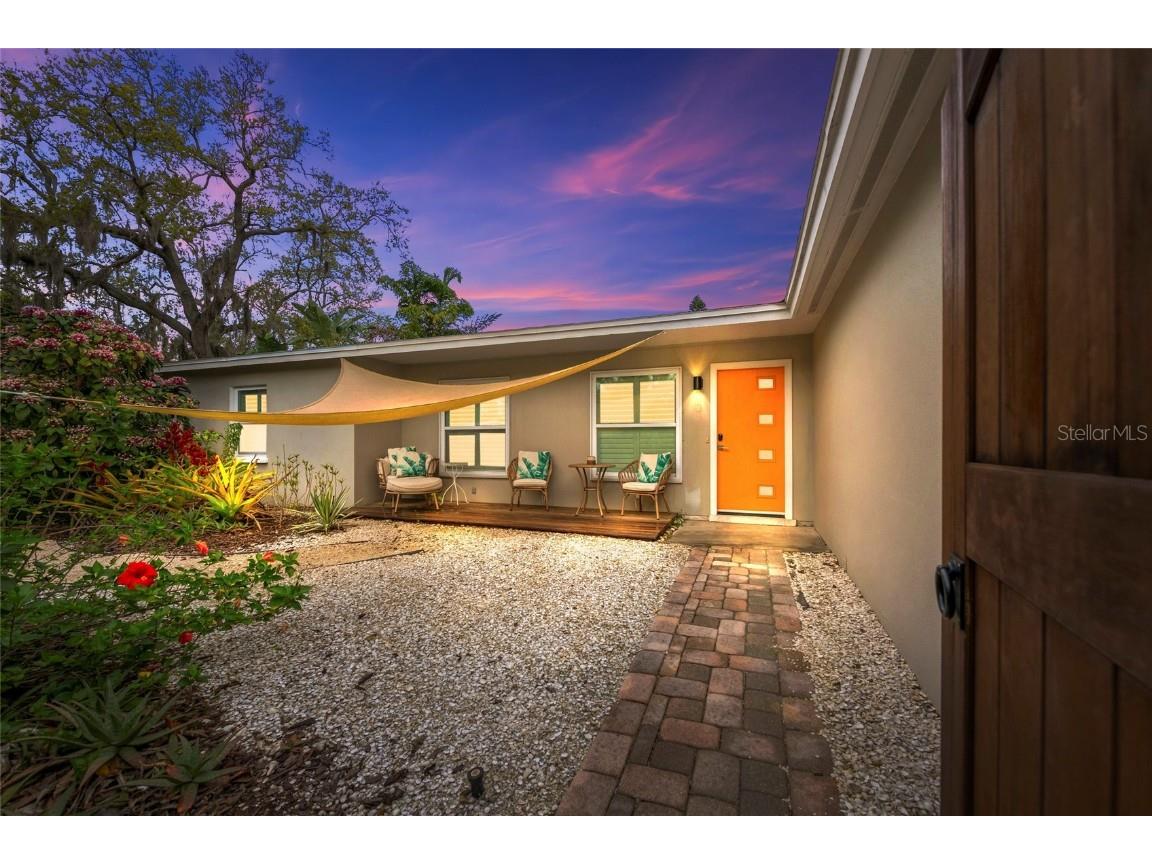 6308 Lilac Place Sarasota FL 34231 - SHADOW LAKE A4634375 image1