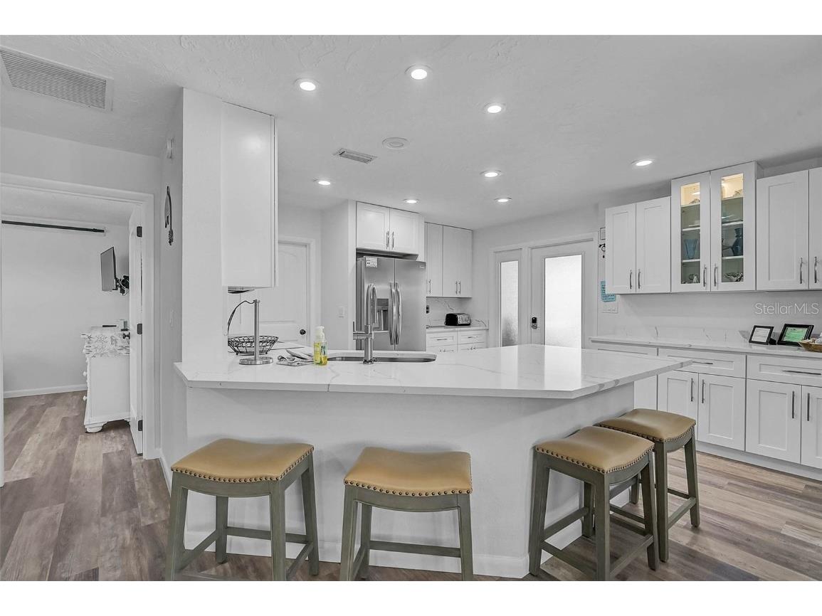 6308 Midnight Pass Road #6 Sarasota FL 34242 A4657483 image5