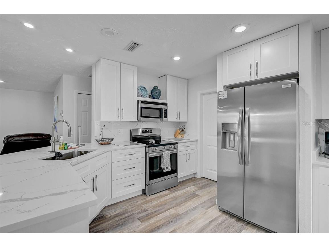 6308 Midnight Pass Road #6 Sarasota FL 34242 A4657483 image7