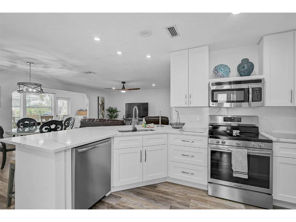 6308 Midnight Pass Road #6 Sarasota FL 34242 A4657483 image9