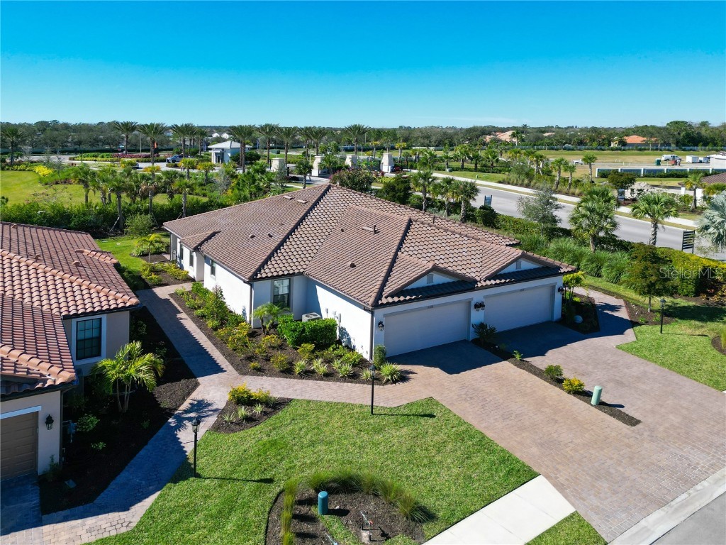 6308 Plateau Court Bradenton FL 34203 A4648250 image1