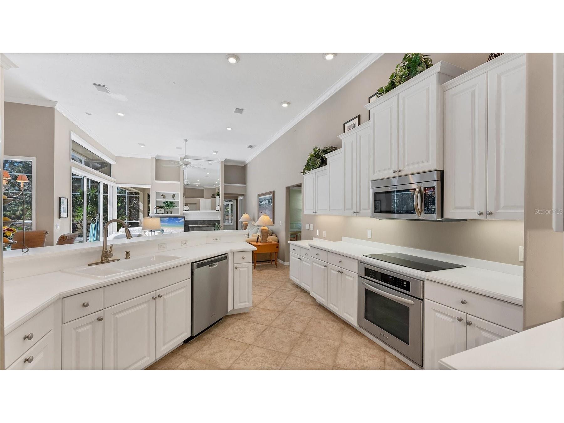 6308 Thorndon Circle University Park FL 34201 TB8465958 image13