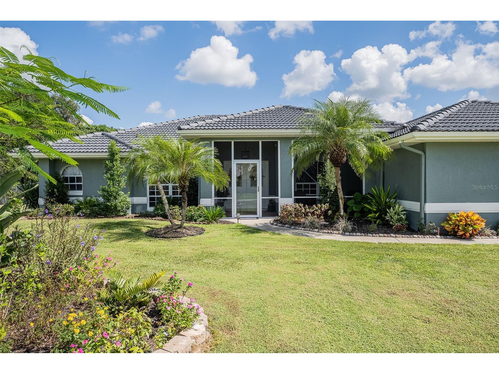 6309 Avocado Dr Indian Lake Estates FL 33855 - LAKE WALK-IN-WATER L4956254 image1