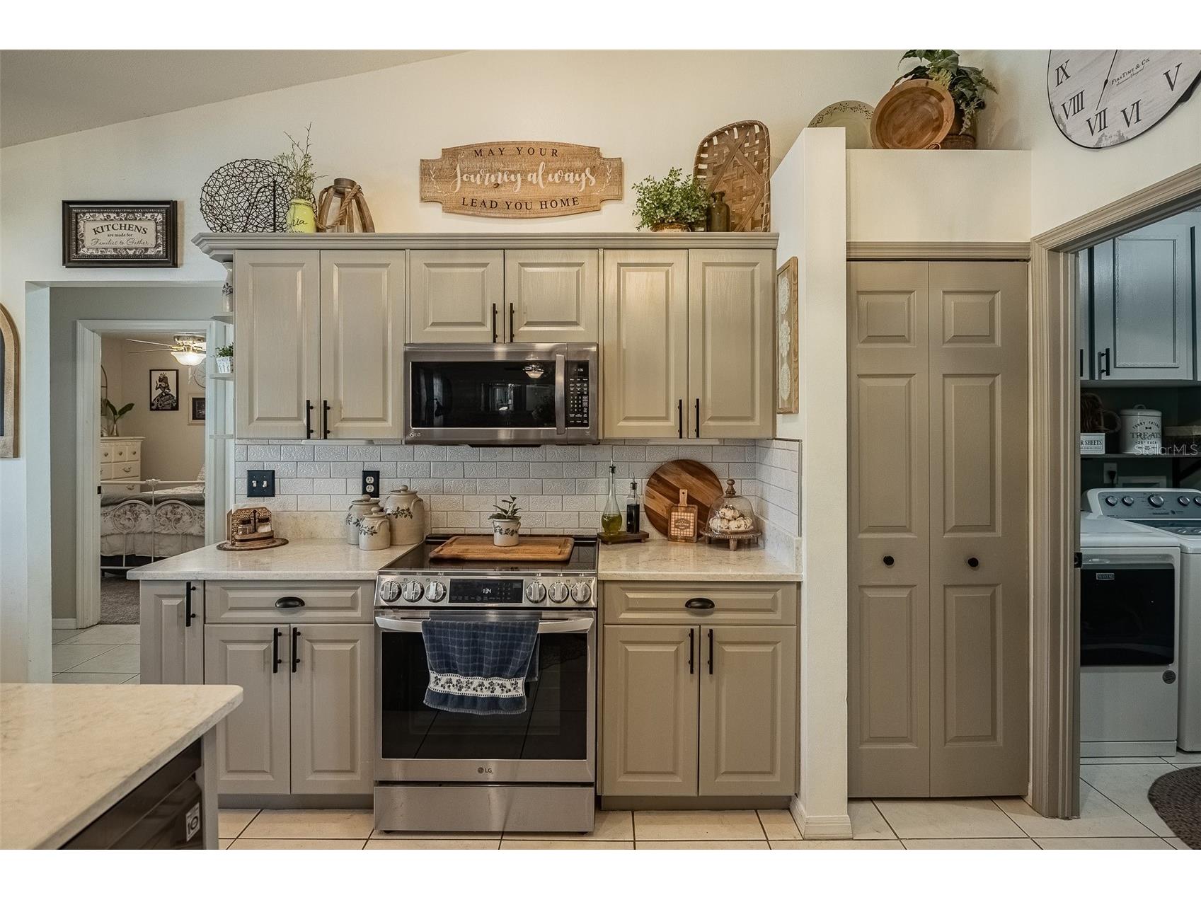 6309 Avocado Dr Indian Lake Estates FL 33855 - LAKE WALK-IN-WATER L4956254 image33