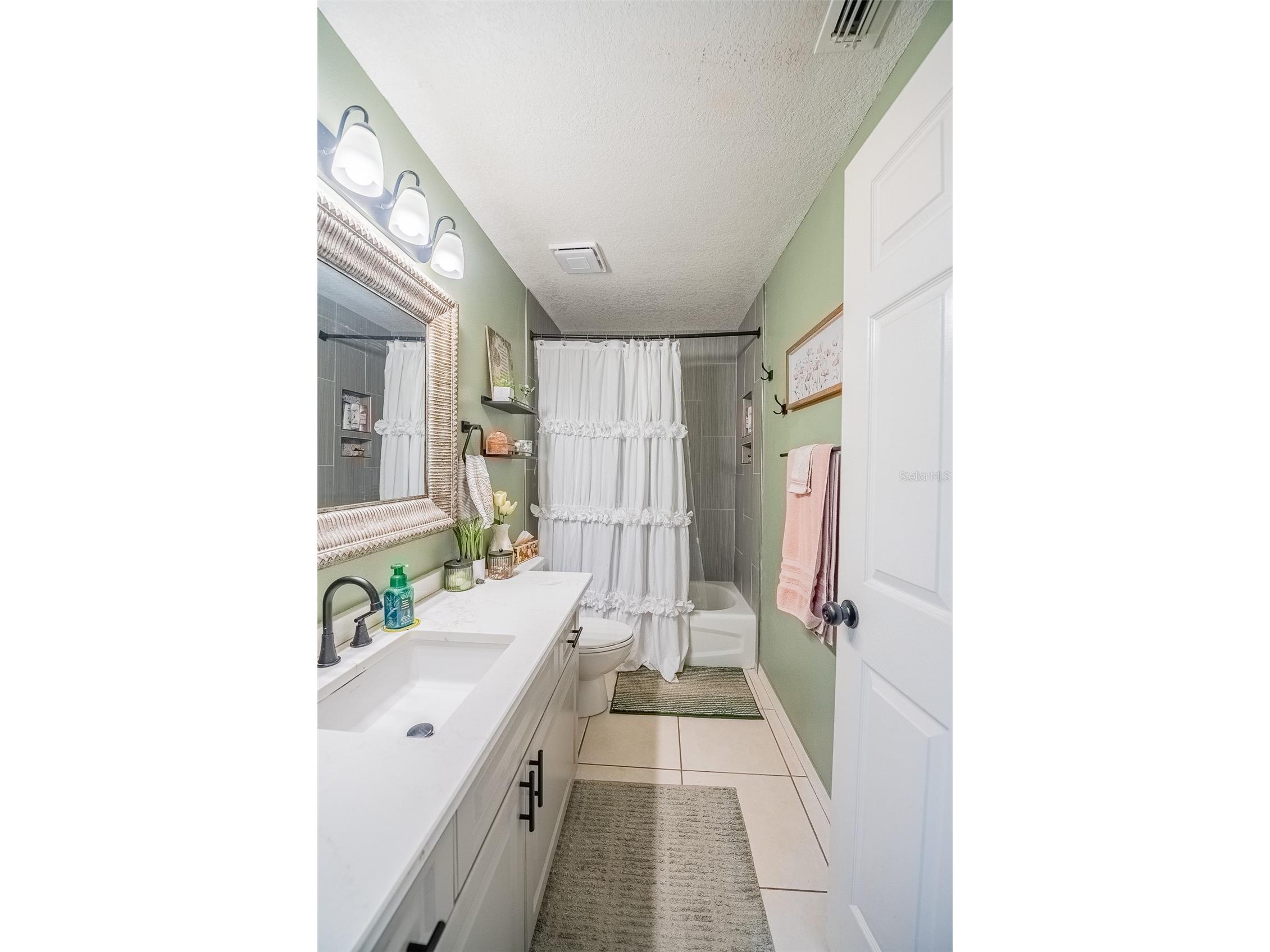 6309 Avocado Dr Indian Lake Estates FL 33855 - LAKE WALK-IN-WATER L4956254 image43