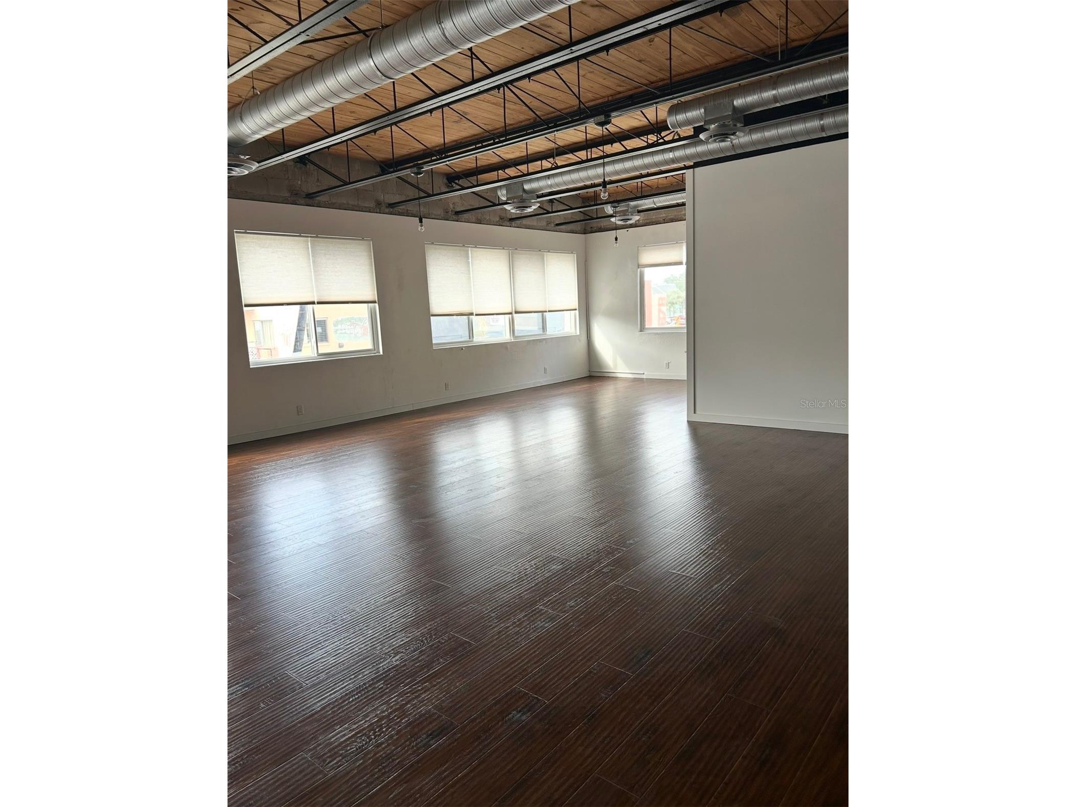 631 4th Street N Saint Petersburg FL 33701 TB8516329 image5