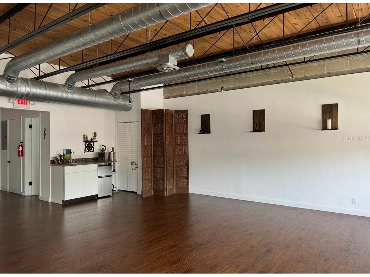 631 4th Street N Saint Petersburg FL 33701 TB8516329 image6