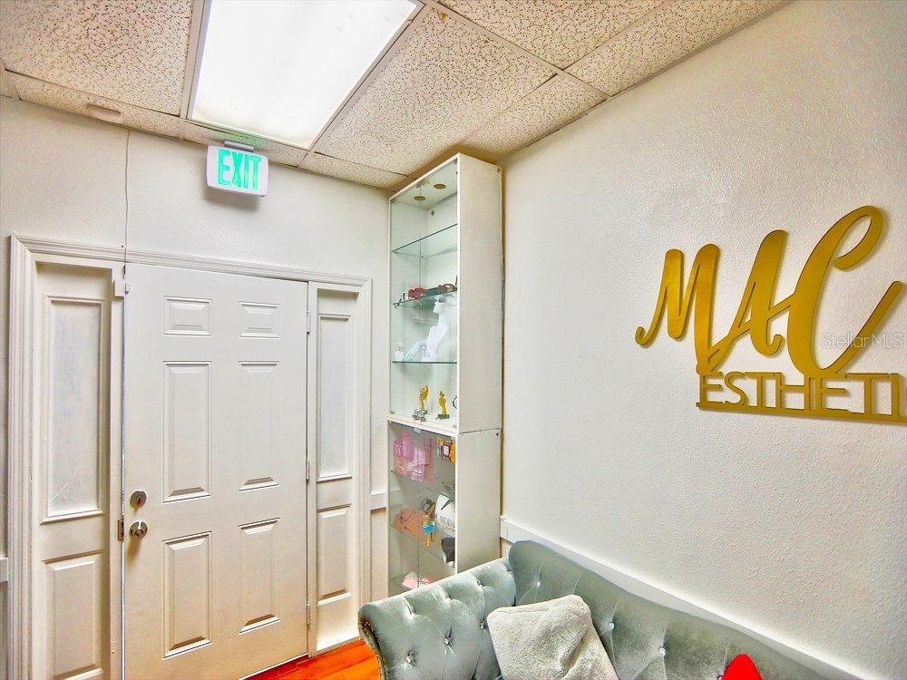 631 E Oak Ridge Road Orlando FL 32809 O6404676 image11