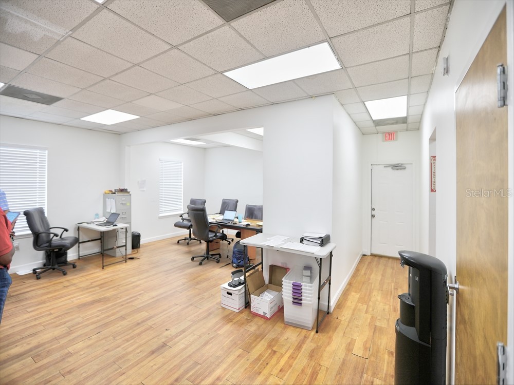 631 E Oak Ridge Road Orlando FL 32809 O6404676 image5