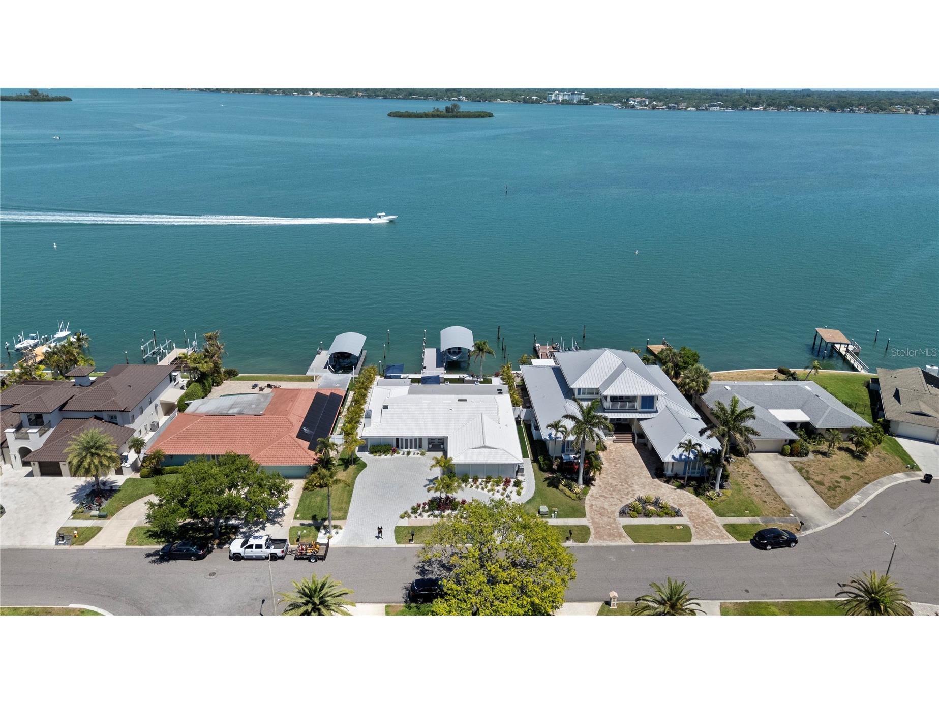 631 Harbor Island Clearwater Beach FL 33767 TB8494006 image2