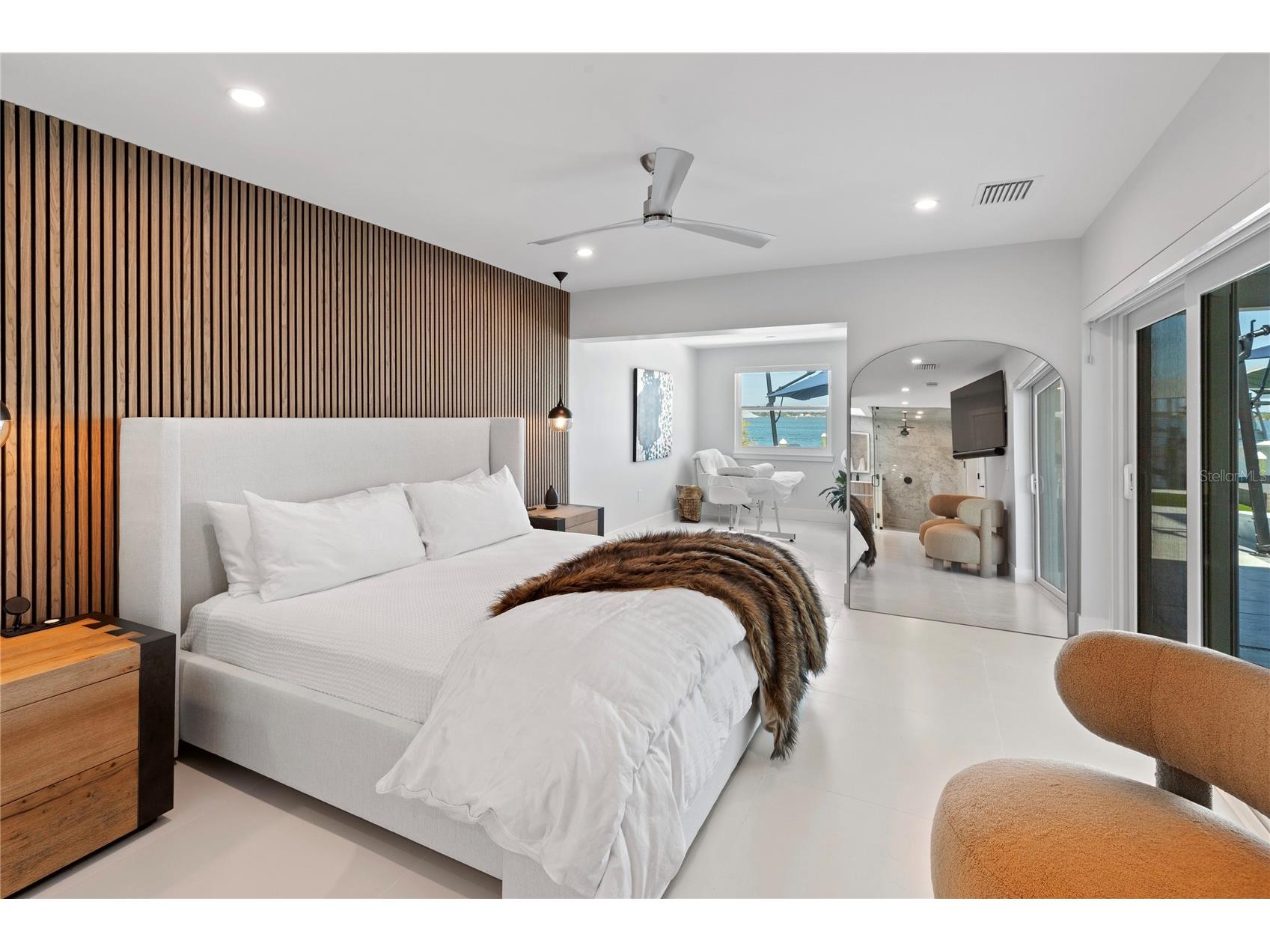 631 Harbor Island Clearwater Beach FL 33767 TB8494006 image25