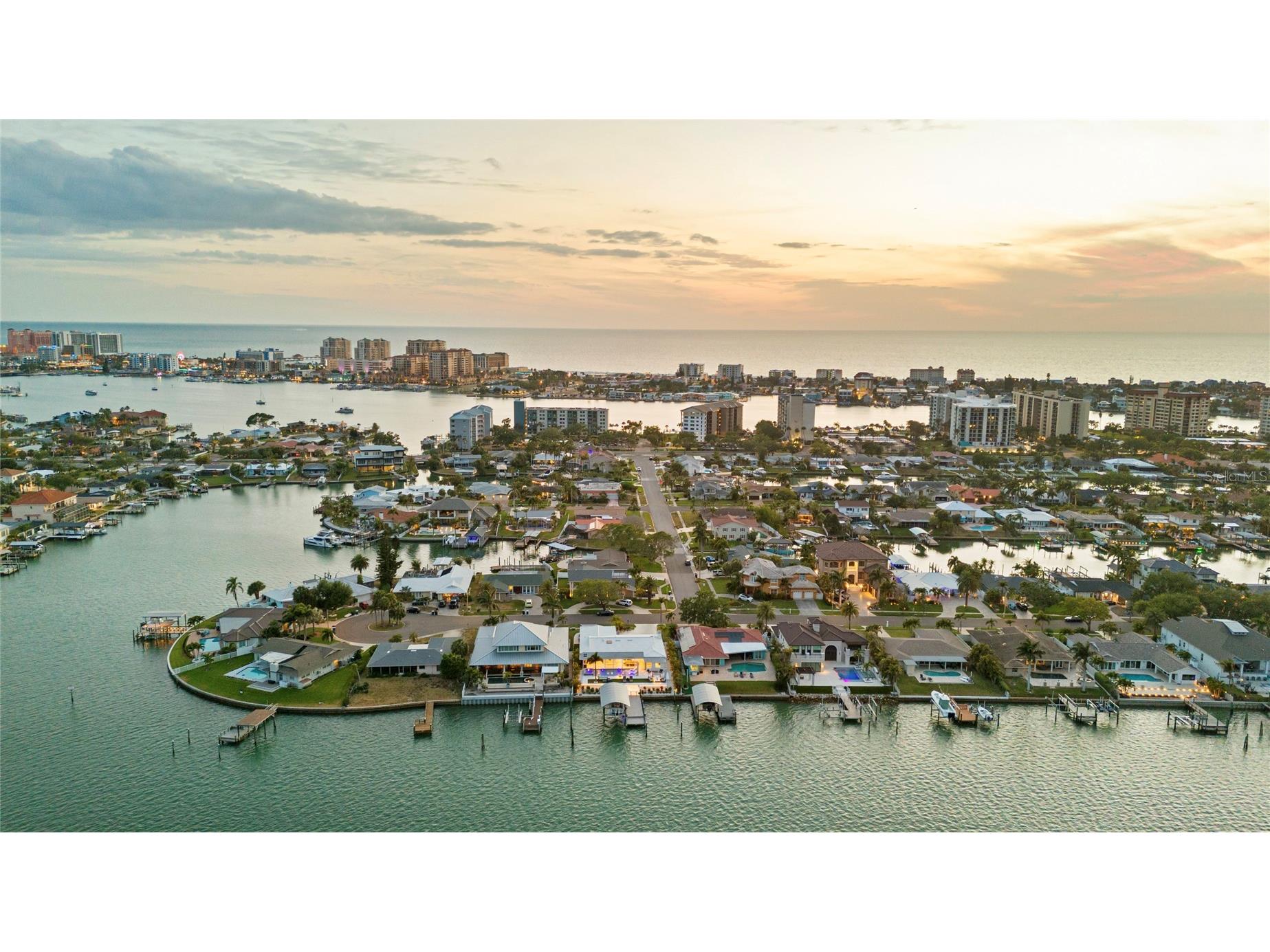631 Harbor Island Clearwater Beach FL 33767 TB8494006 image3