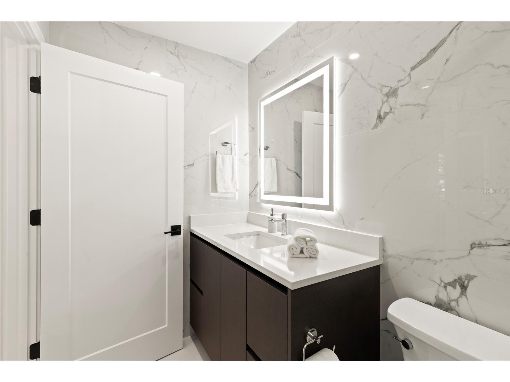 631 Harbor Island Clearwater Beach FL 33767 TB8494006 image34