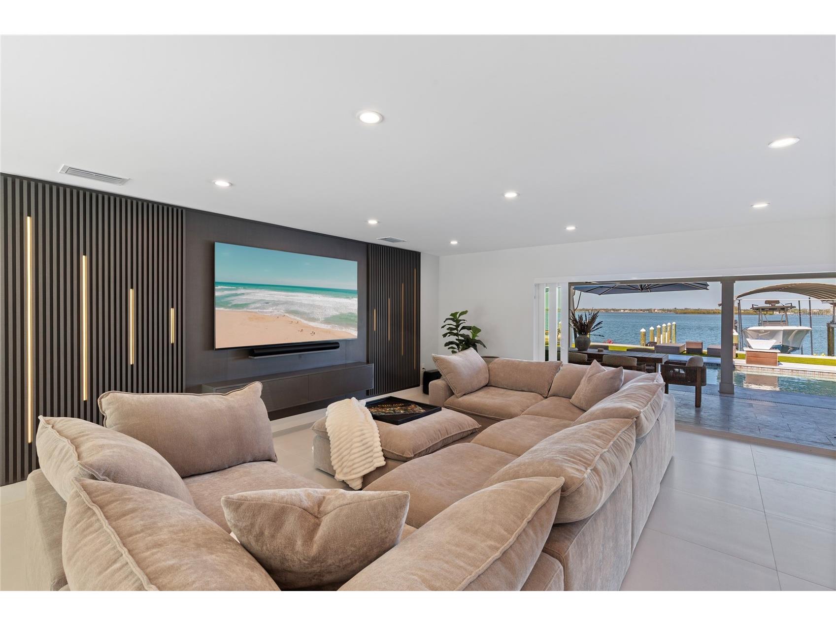 631 Harbor Island Clearwater Beach FL 33767 TB8494006 image56
