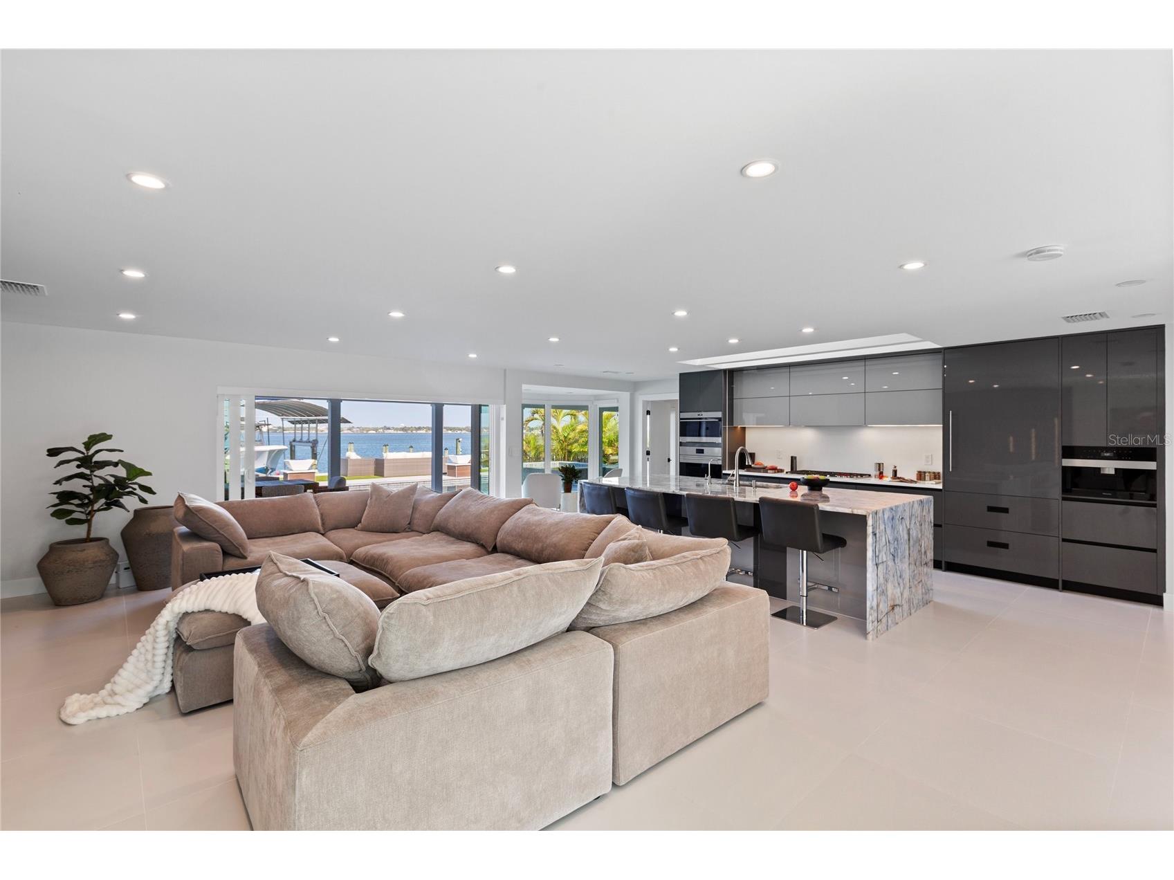 631 Harbor Island Clearwater Beach FL 33767 TB8494006 image57