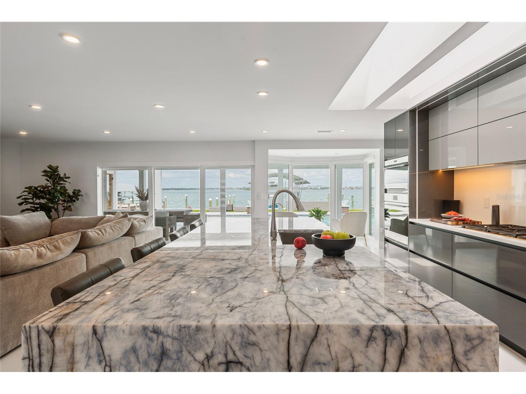 631 Harbor Island Clearwater Beach FL 33767 TB8494006 image86