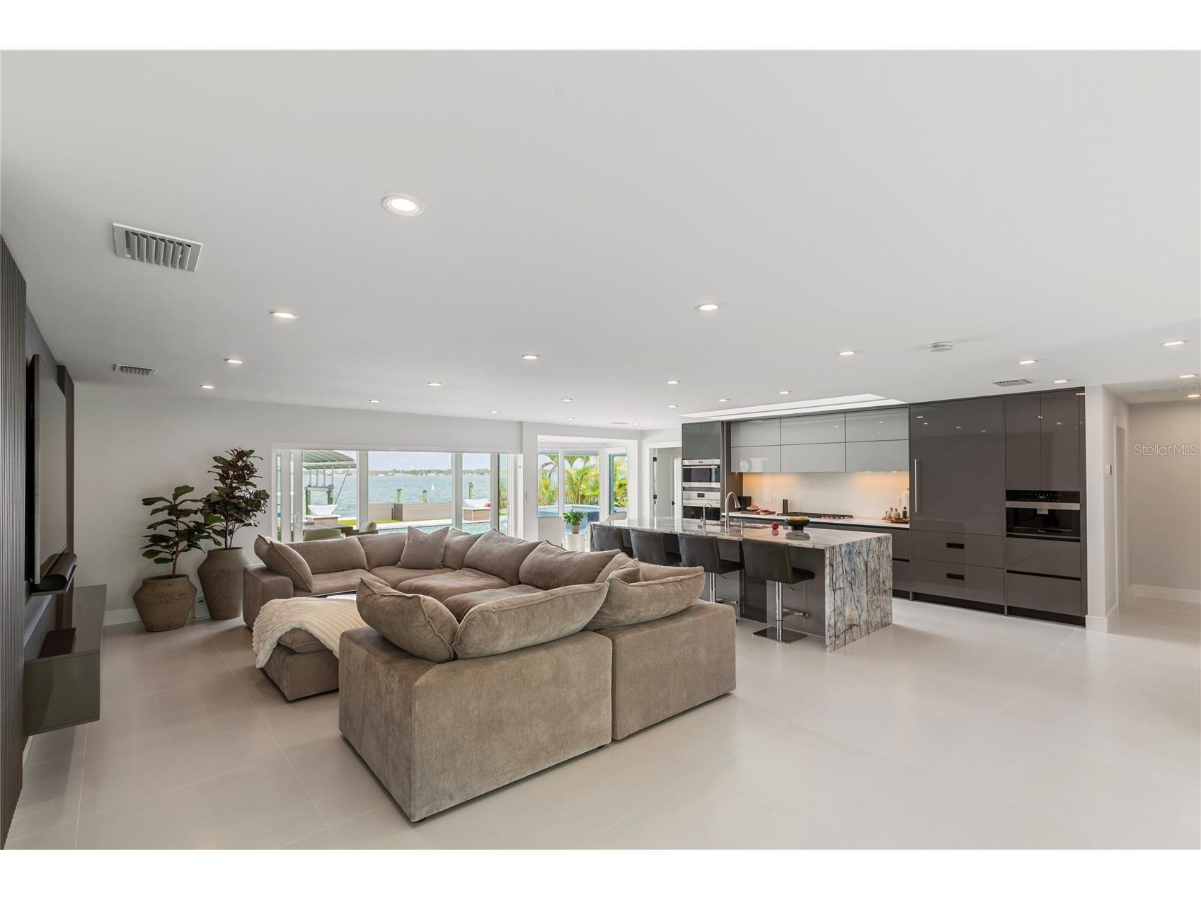 631 Harbor Island Clearwater Beach FL 33767 TB8494006 image88
