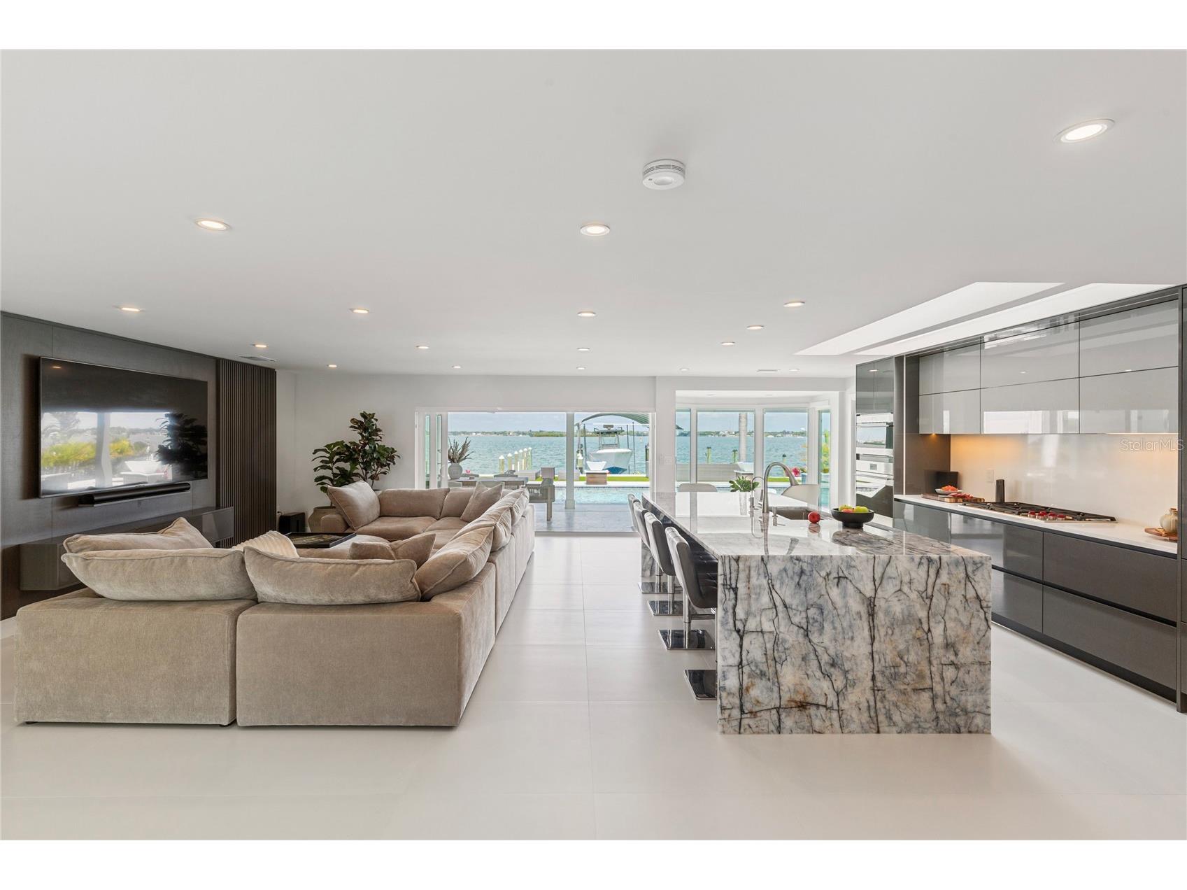 631 Harbor Island Clearwater Beach FL 33767 TB8494006 image89